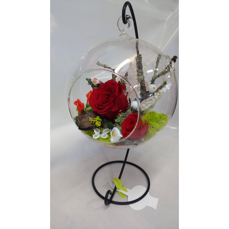 Globe en verre et rose stabilisées idée cadeaux à pierrelalatte